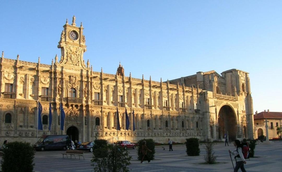 Príncipe León Exterior foto